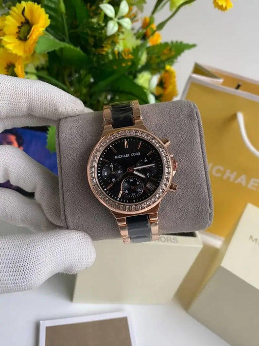Mic Kor Premium Quality Watch With LIVE V!DEO CALL FACILITY MIC014